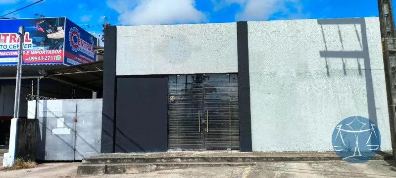 PRÉDIO COMERCIAL NA AV. DAS FRONTEIRAS