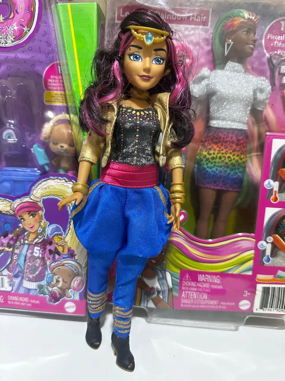 Boneca Descendentes Auradon Genie Chic Jordan - Foto 4