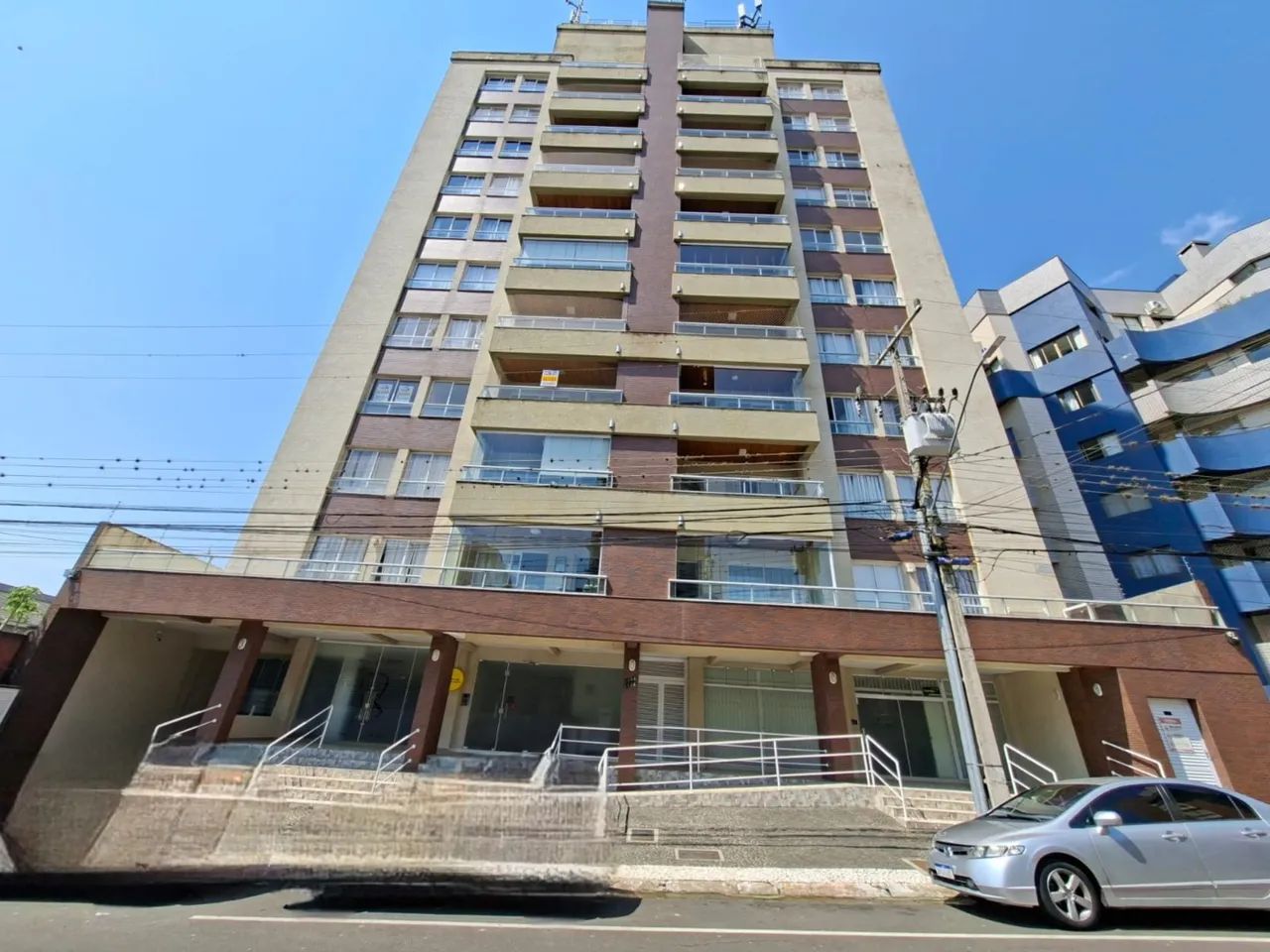 APARTAMENTO À VENDA NO CENTRO