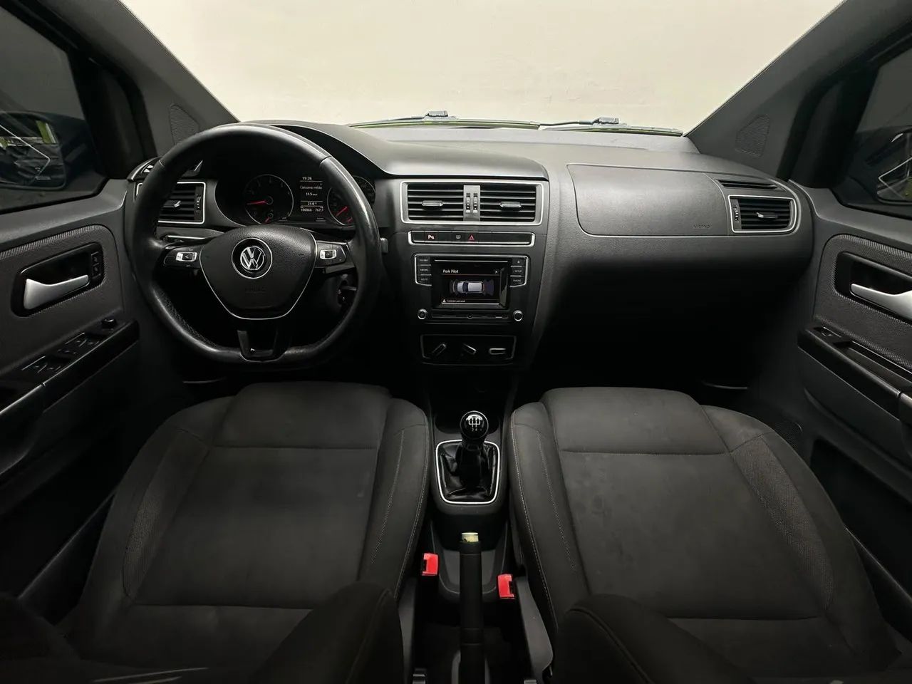 Volkswagen Fox RUN 1.6 Flex 8V 5P 2017 - Foto 5