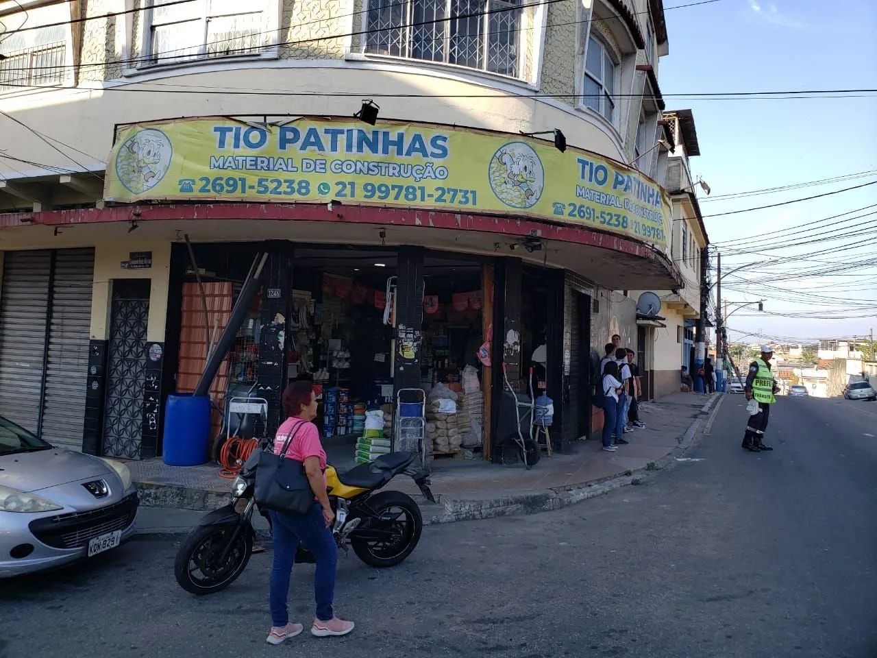 Passo ponto de material de construção com todo material dentro - Foto 3