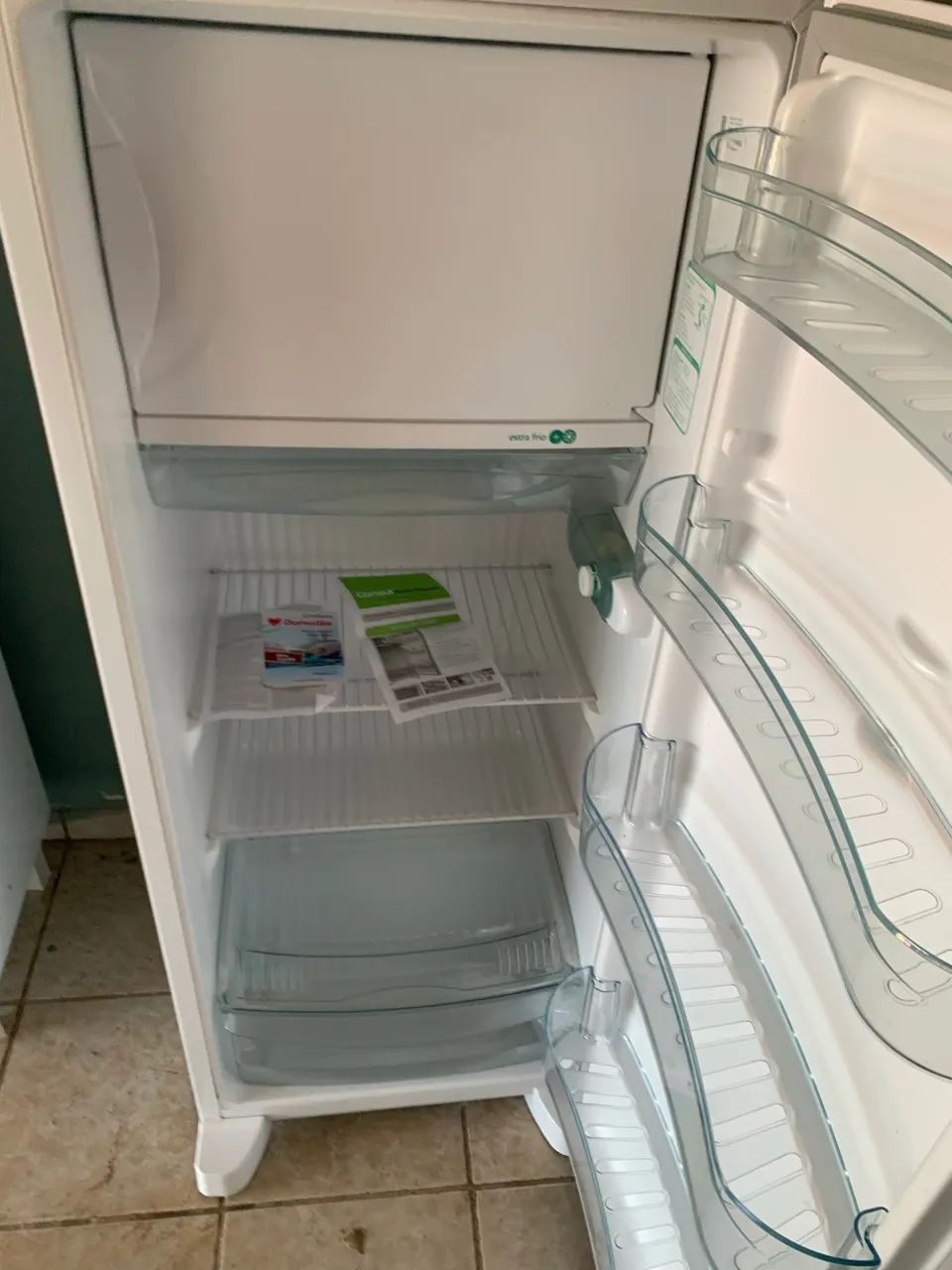 Vendo esse geladeira 3 meses de uso  - Foto 3