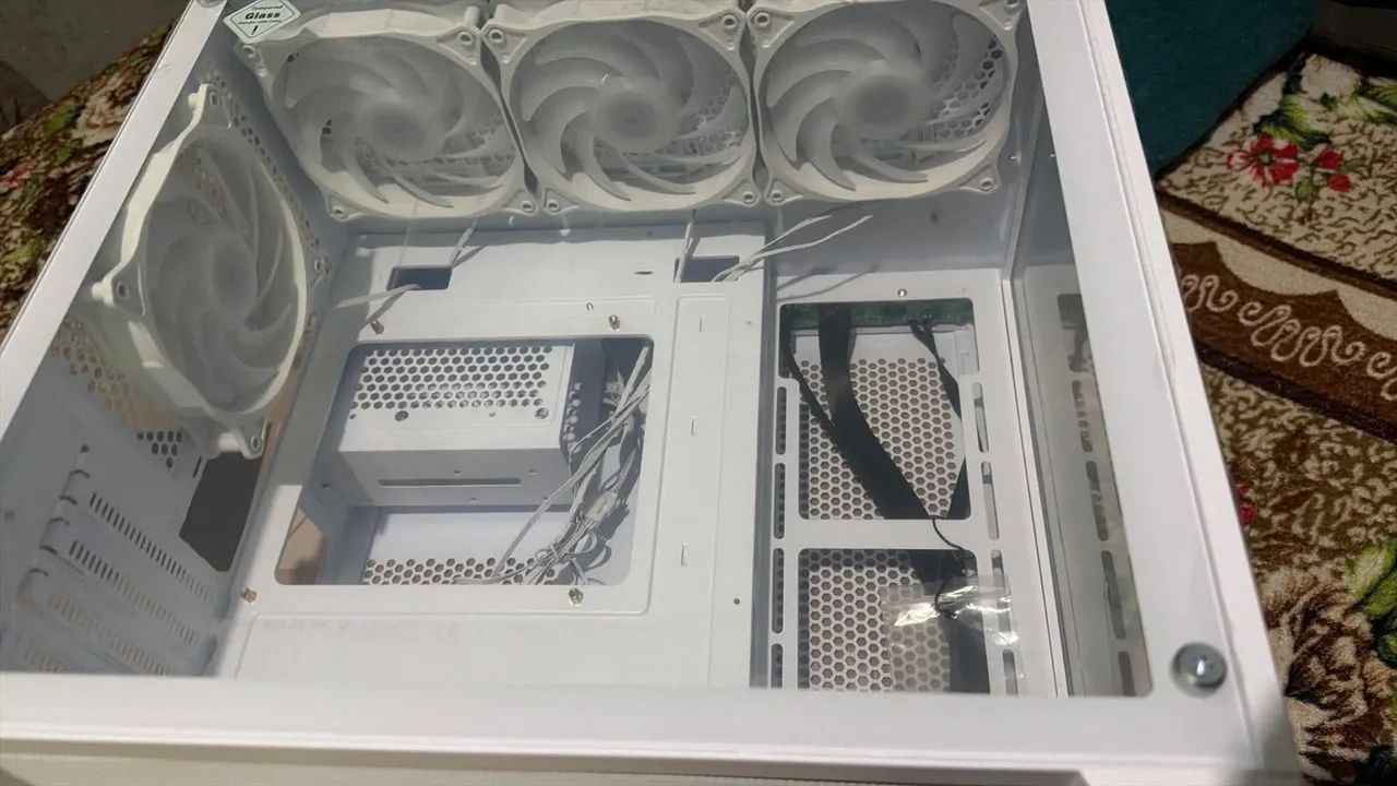 Gabinete White 