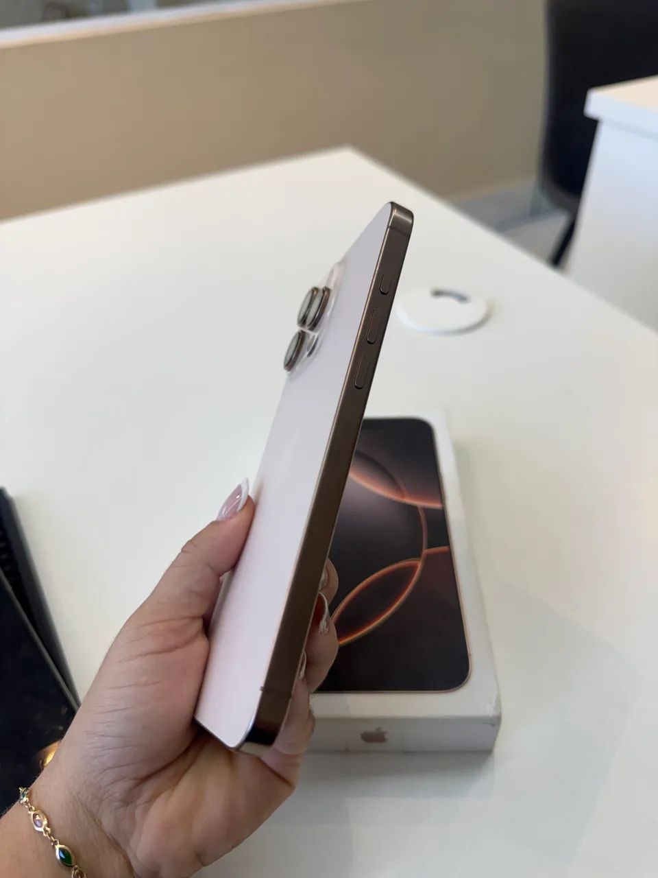 iPhone 16 PRO MAX  - Foto 5