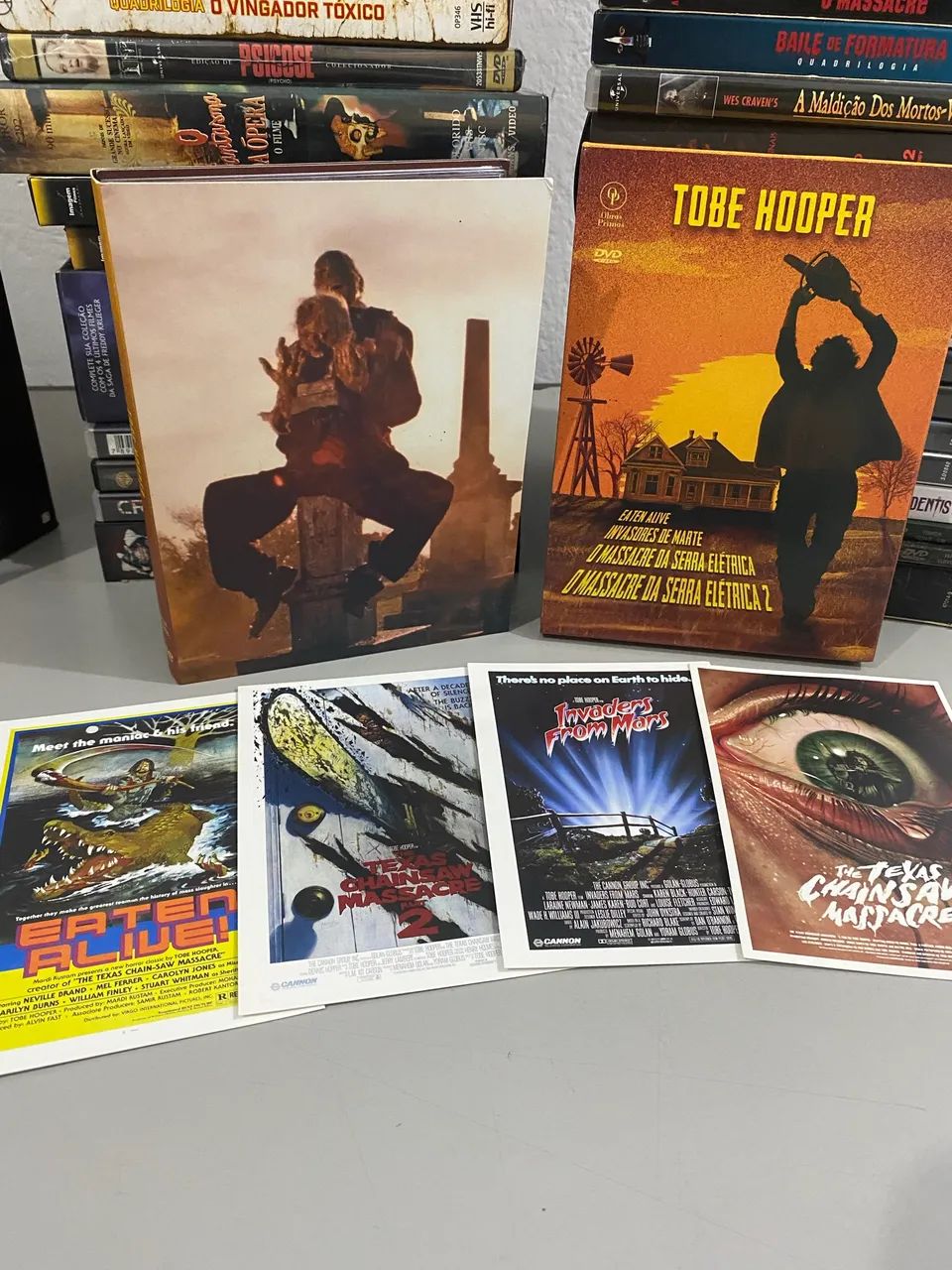 Box DVD Tobe Hooper - 2 discos 4 Cards: Massacre da Serra Elétrica 