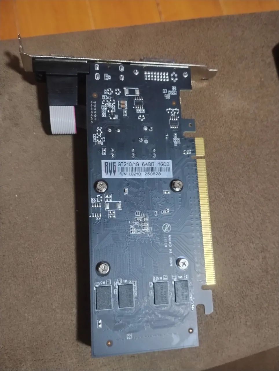 Placa de vídeo GT210/1G 64BIT 1GD3 - Foto 4