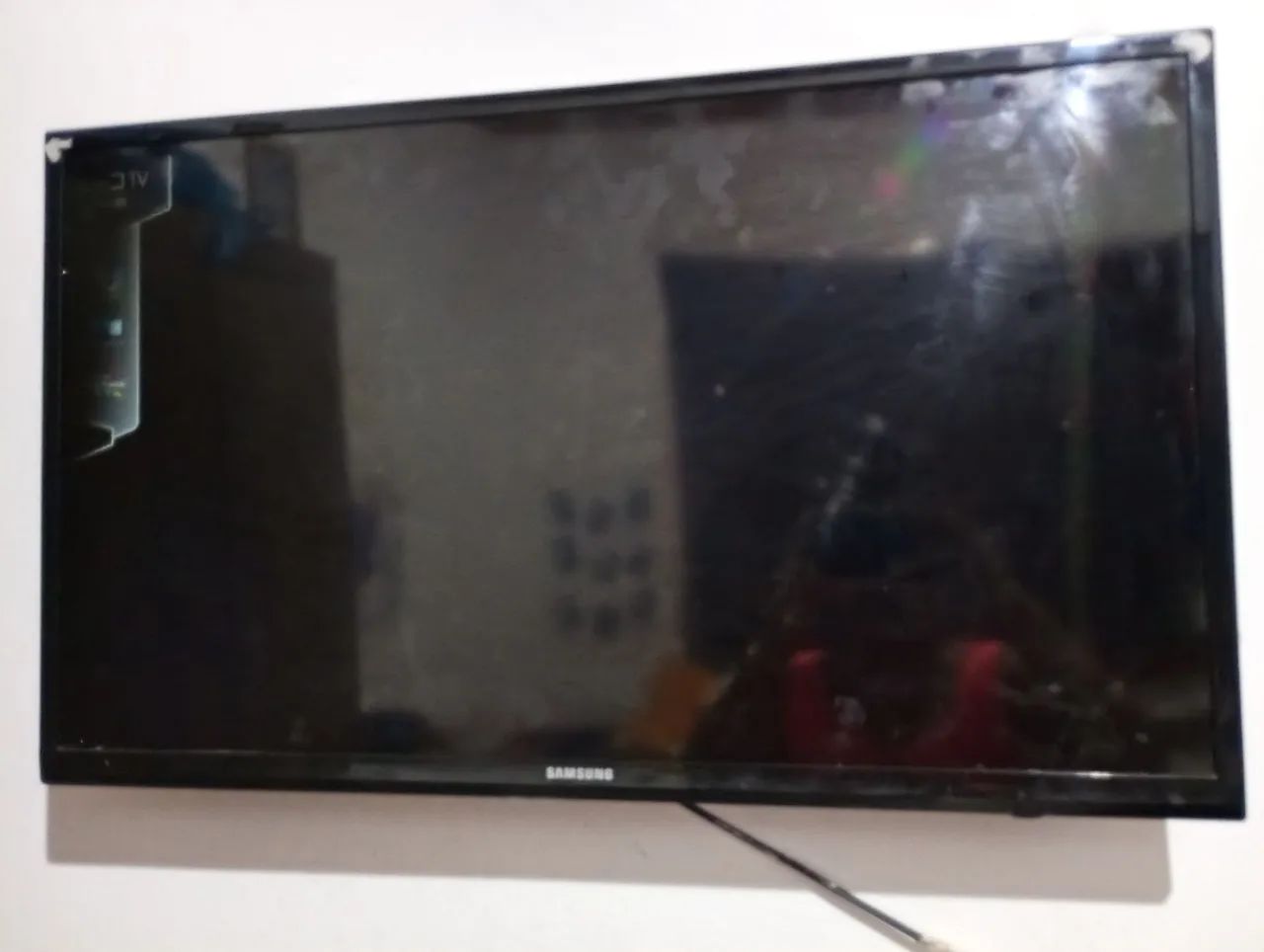 Vendo uma TV Samsung de 32 polegadas. Interessado? Escrever 