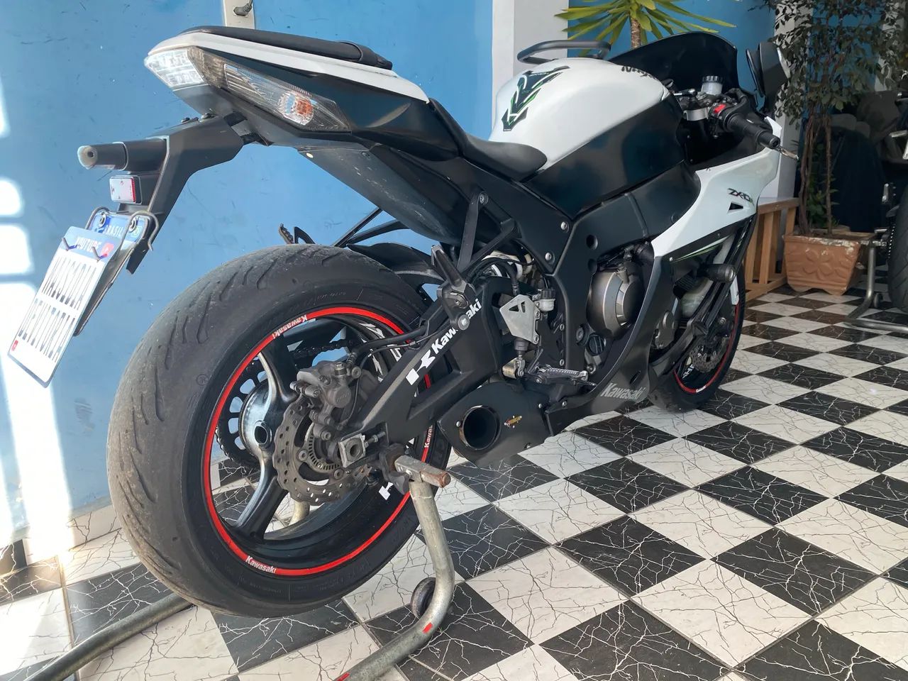 Kawasaki Zx-10/ Zx-10r 1000cc 2013 - 1519545486 | OLX