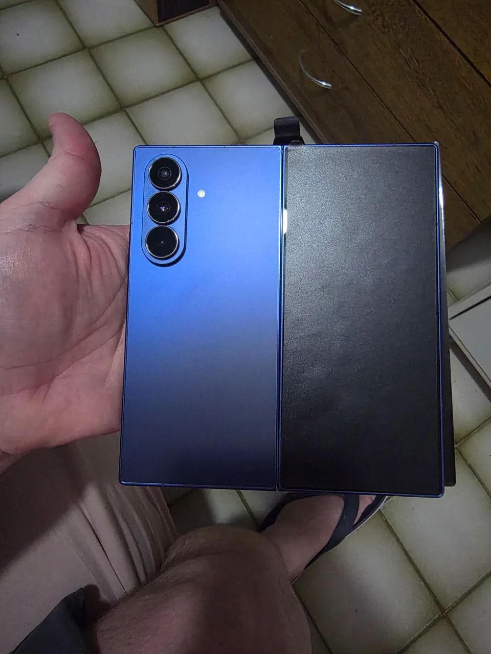 Z fold 7, 1TB (ESTADO DE ZERO) - Foto 2