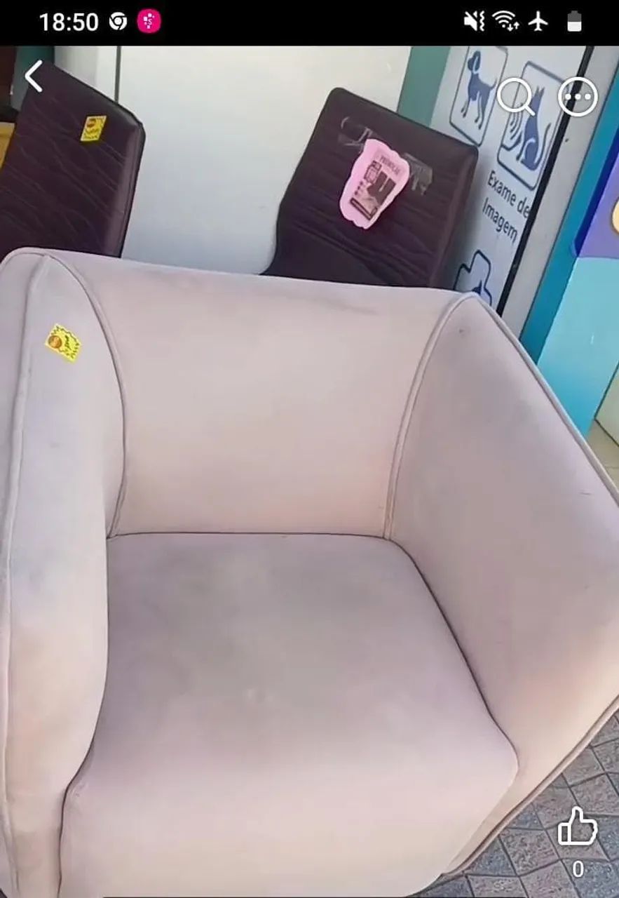 Vendo uma pontrona linda rose impecável apenas retirada 