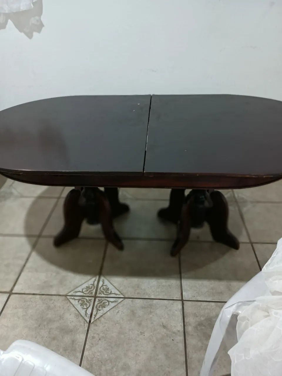VENDO UMA MESA DEMJANTAR 8 LUGARES  - Foto 4