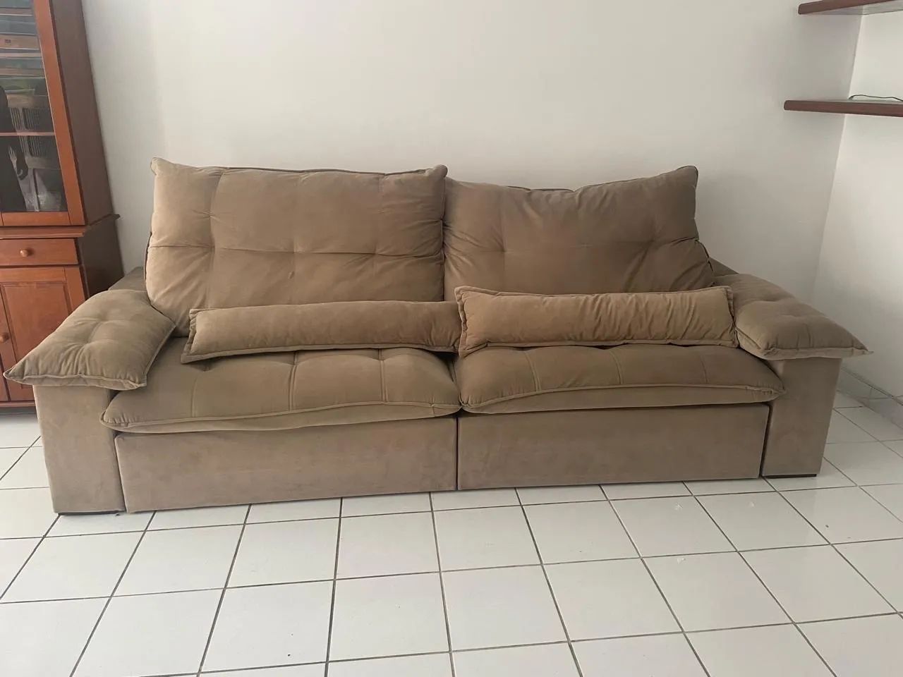 Sofá retrátil pouquíssimo usado