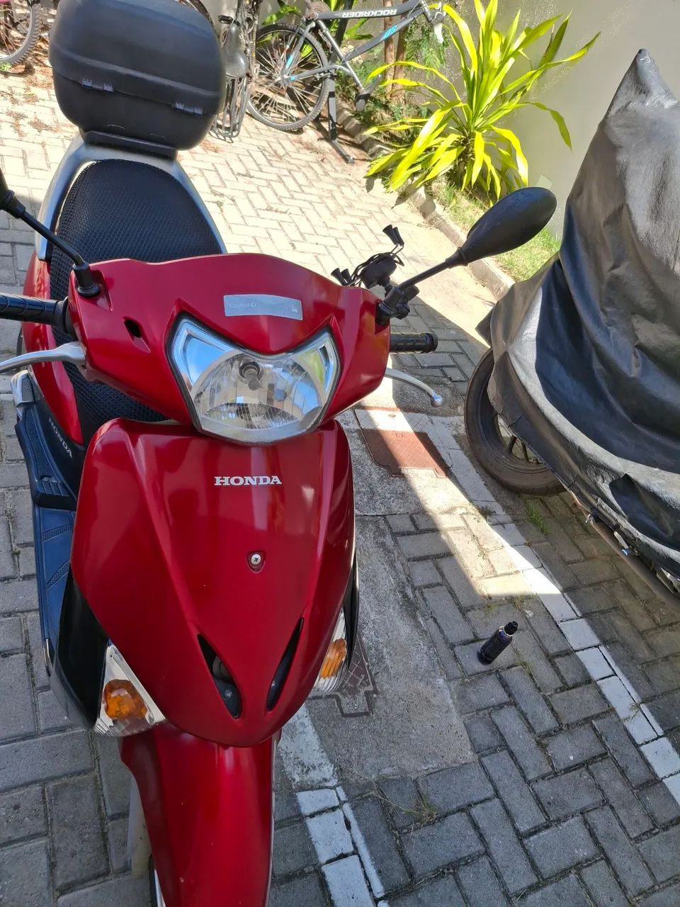 Honda lead 