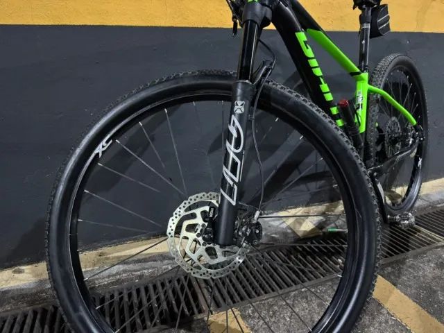 BIKE GIANT FATHOM - 29 QUADRO S- CAMBIO SHIMANO DEORE XT 1X11