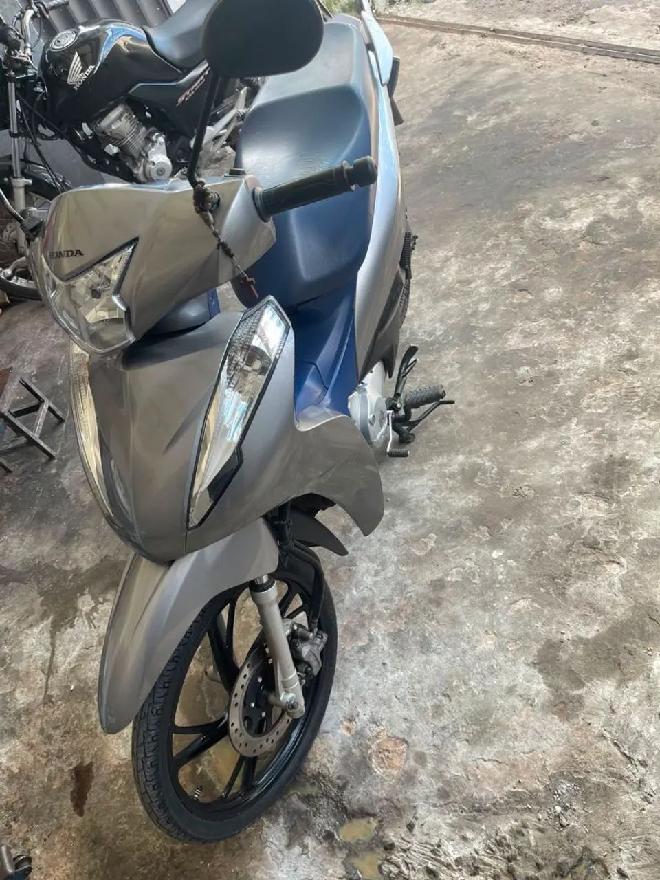 Biz Ex 125