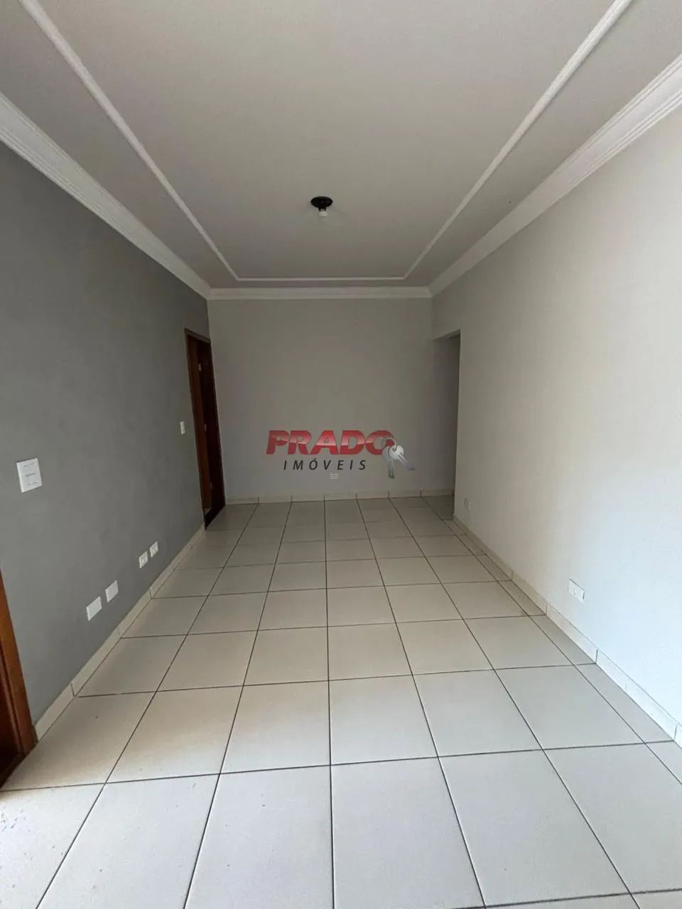 Casa à venda em Maringá, Jardim Itália II, com 3 quartos, com 99.8 m² - Foto 2