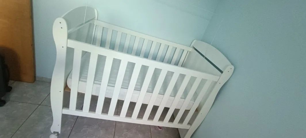 Berço cama com colchão 