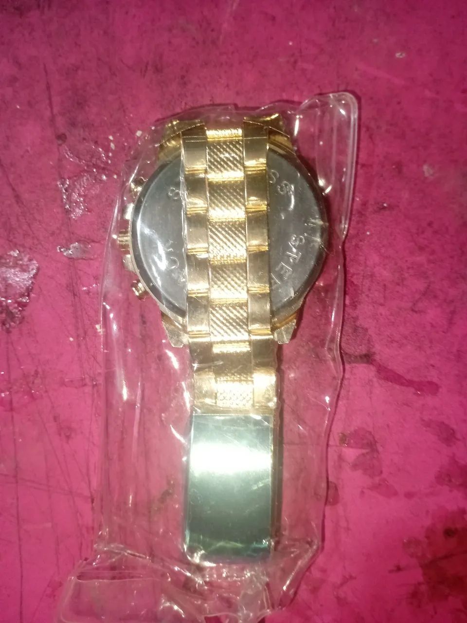Relógio masculino dourado*novo*! - Foto 2