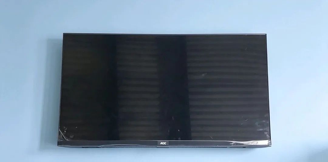 TV 32 AOC SMART LED ROKU  - Foto 3