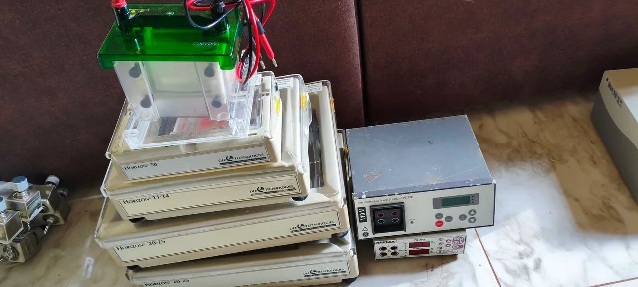 Equipamentos para Laboratório. Lote (Eletroforese - Cubas e Fontes funcionando)