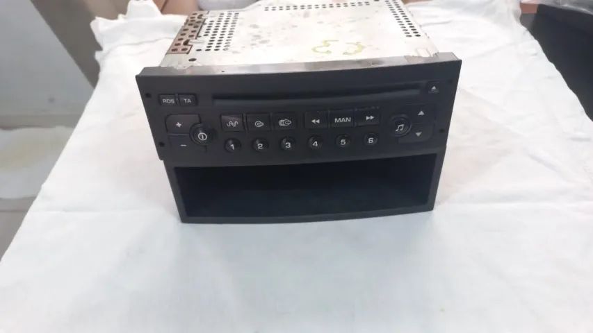 AutoRadio Citroen C3 c/ leitor de CD + suporte complemento. - Foto 2