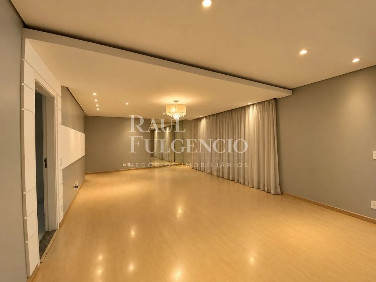 Apartamento para locação no Edifício Joan Miró, contendo 4 quartos sendo 3 suítes! - Foto 2