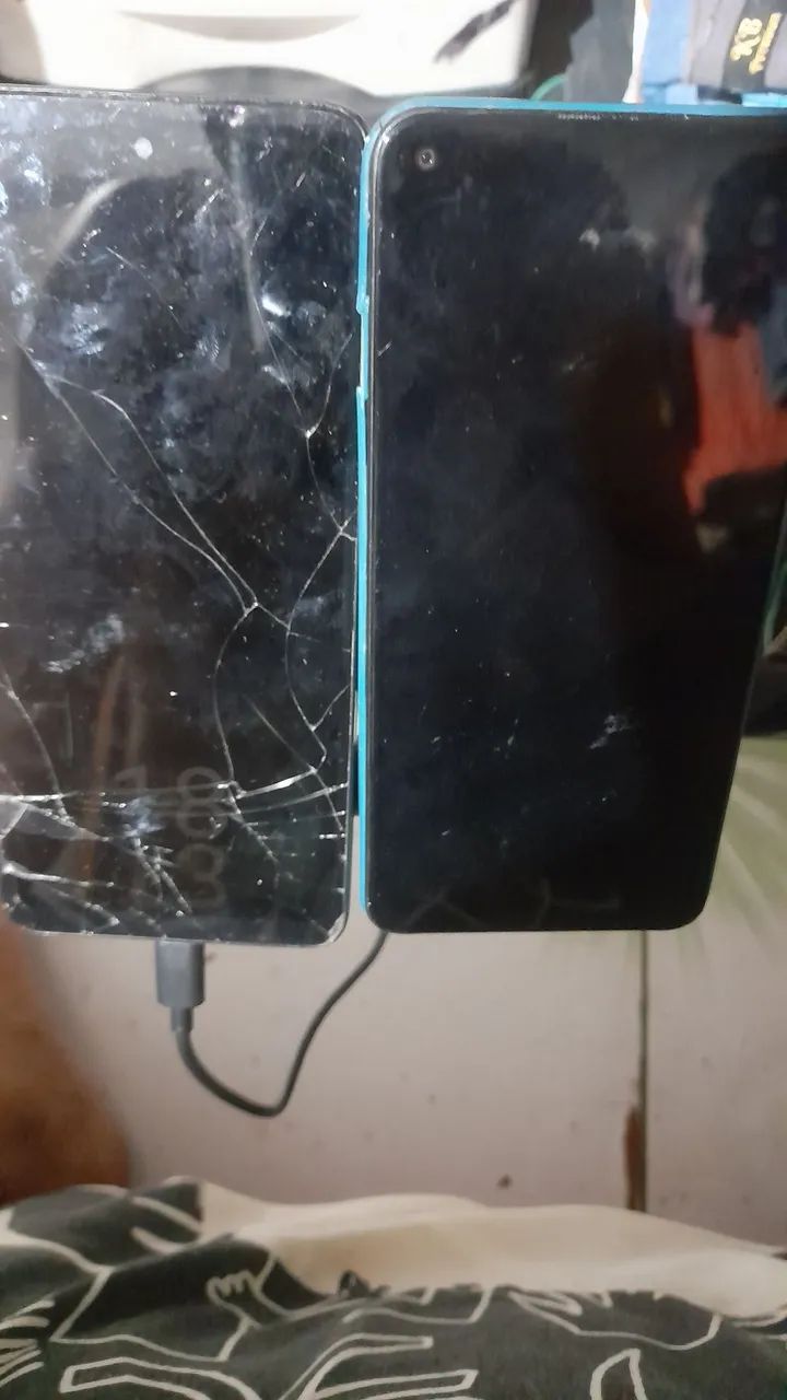 2 Celulares para conserto ou peças