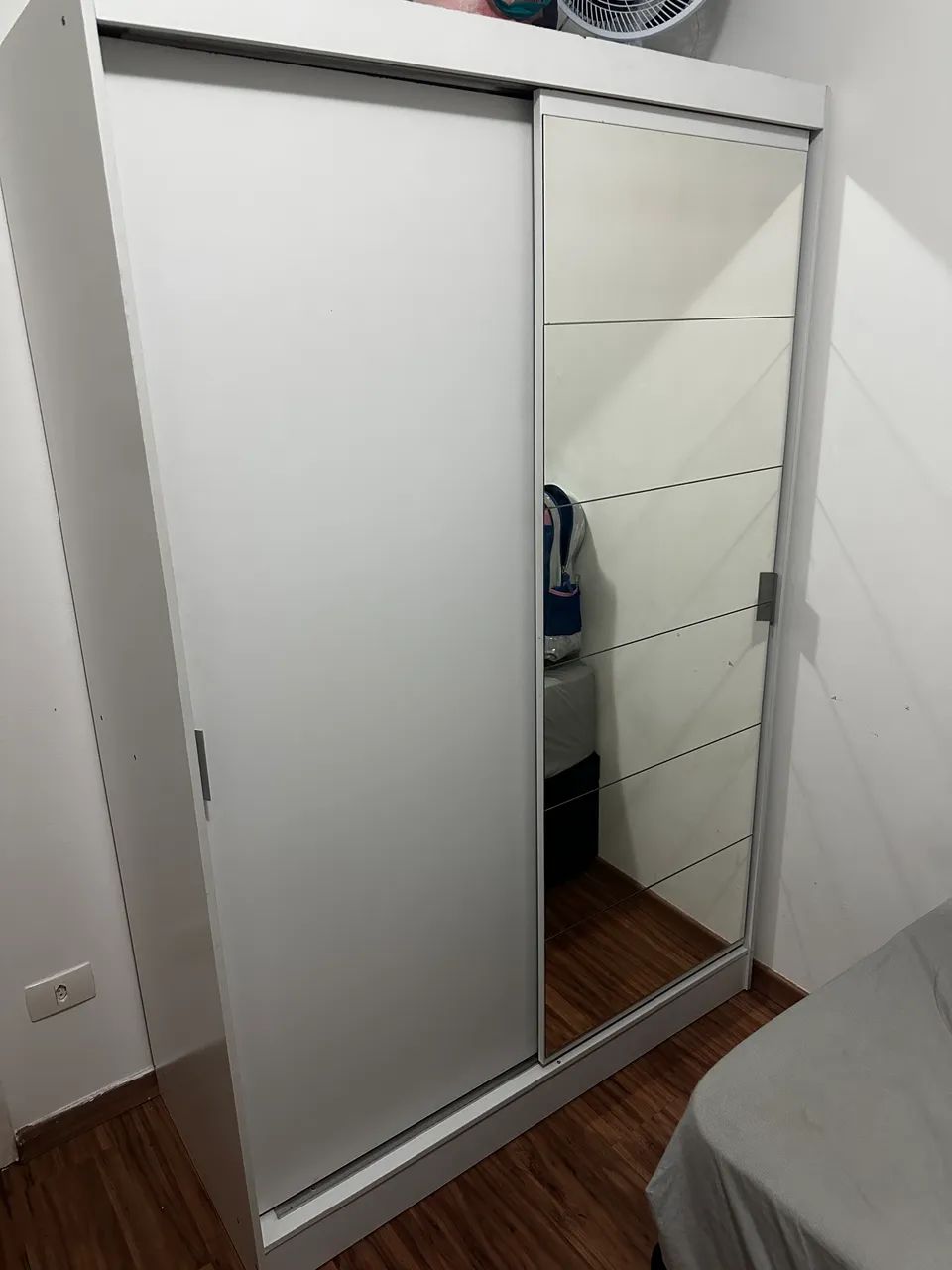 Guarda-roupa solteiro 