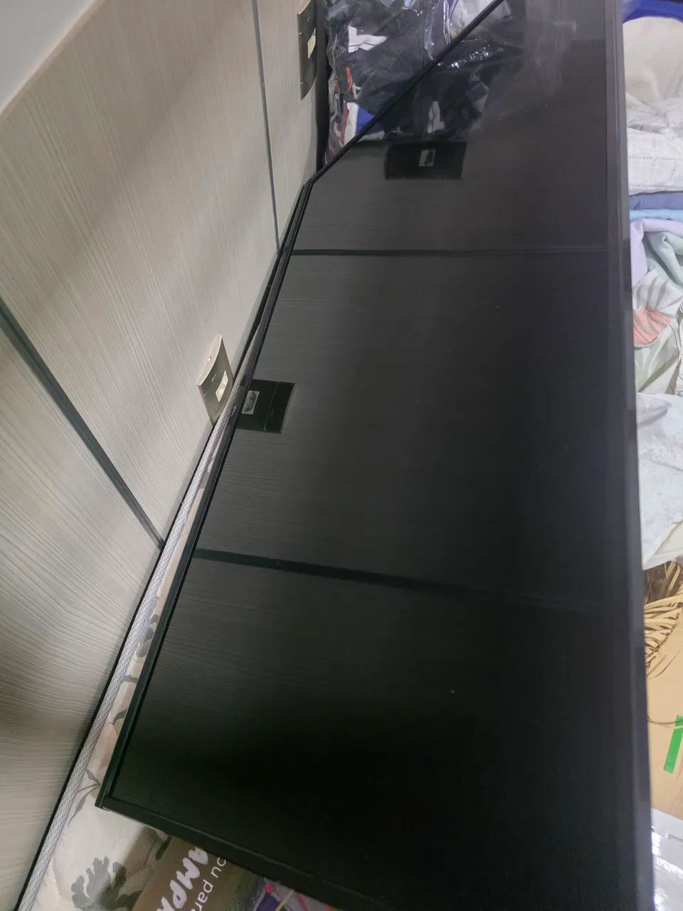 Vendo tv TCL 43 com defeito - Foto 2