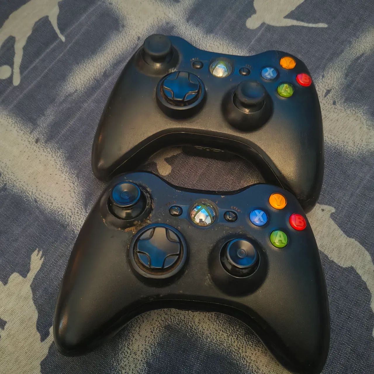 2 controles de Xbox 360 por 150 reais.