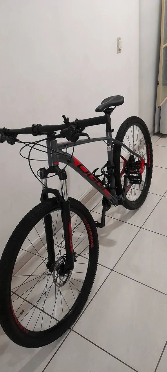 Bicicleta OGGI 7.0 em excelente estado - Foto 4