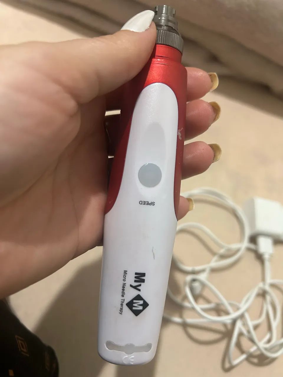 Caneta Dermapen MyM Micro Needle Therapy + Carregador