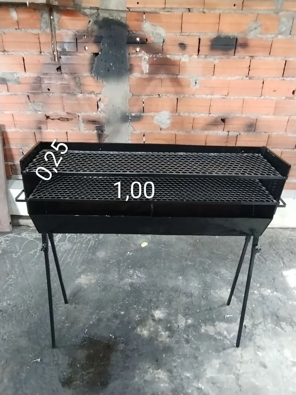 Churrasqueira para espetinhos 