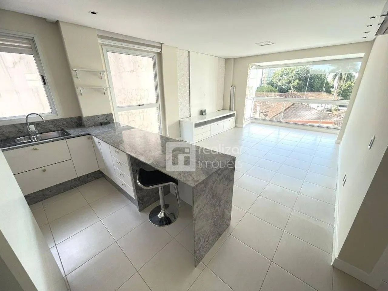Apartamento Residencial para venda e locação, Centro, Florianópolis - AP0344.