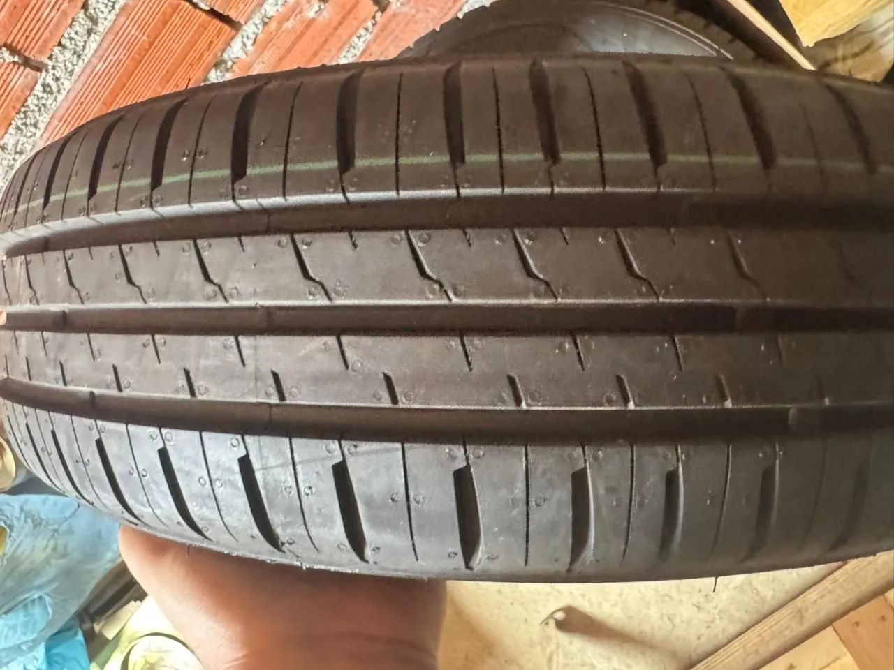 Kit Pneus 165/70 R13 CEAT Ecodrive 83T XL - Novos (Com NF).