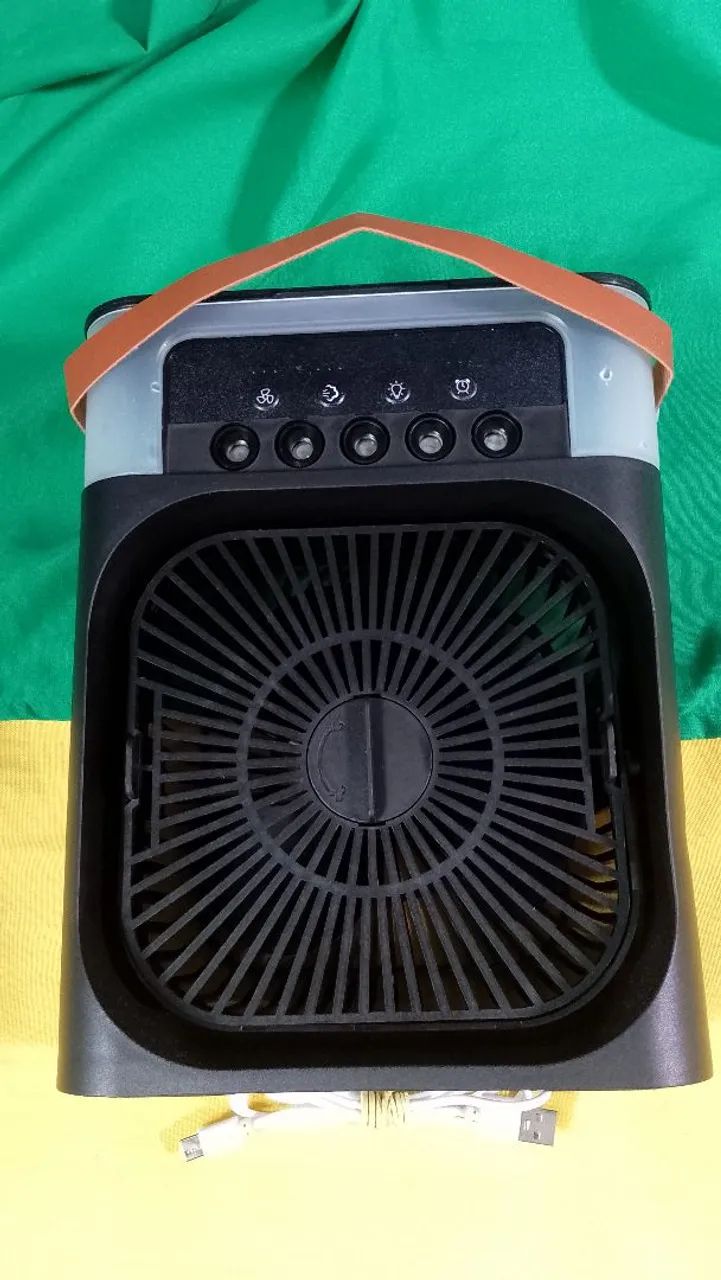 Mini Ventilador Com Umidificador De Ambiente 