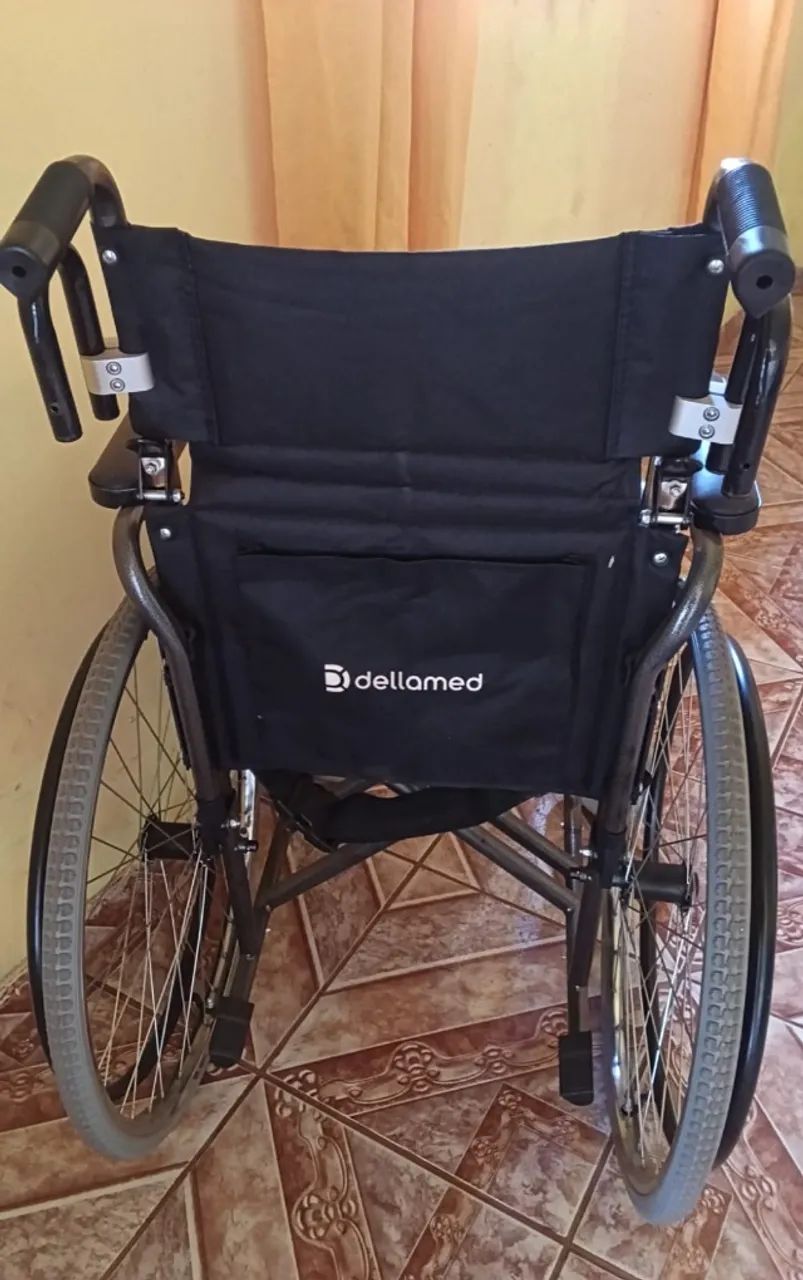Cadeira de Rodas - Foto 4
