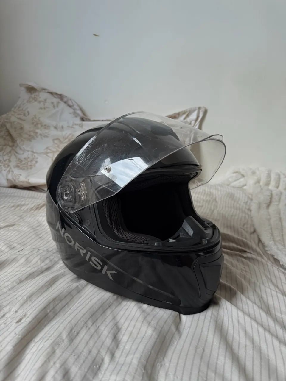 Capacete norisk 