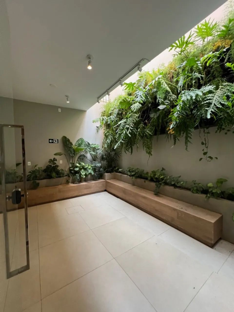 Alugo Sala Comercial no Centro | Próximo à Praça Coronel Prates - Foto 4
