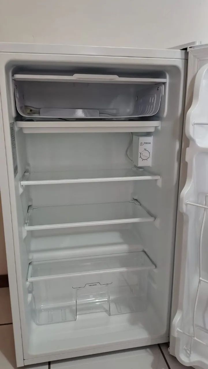 Frigobar Midea 93 litros com garantia - Foto 4