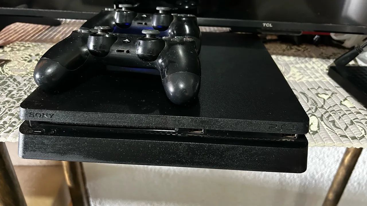 PlayStation 4  com 1 terá - Foto 2