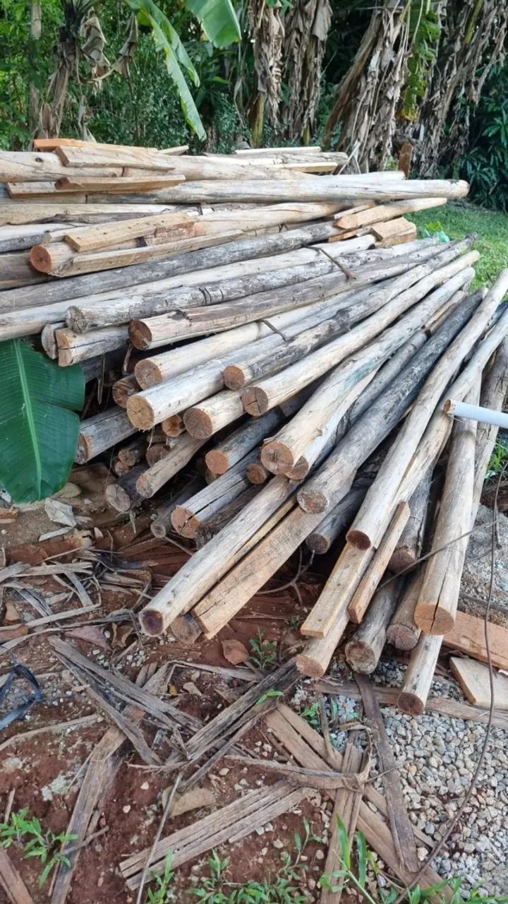 Tábuas, escoramentos e madeiras para construção usadas uma vez - Foto 2