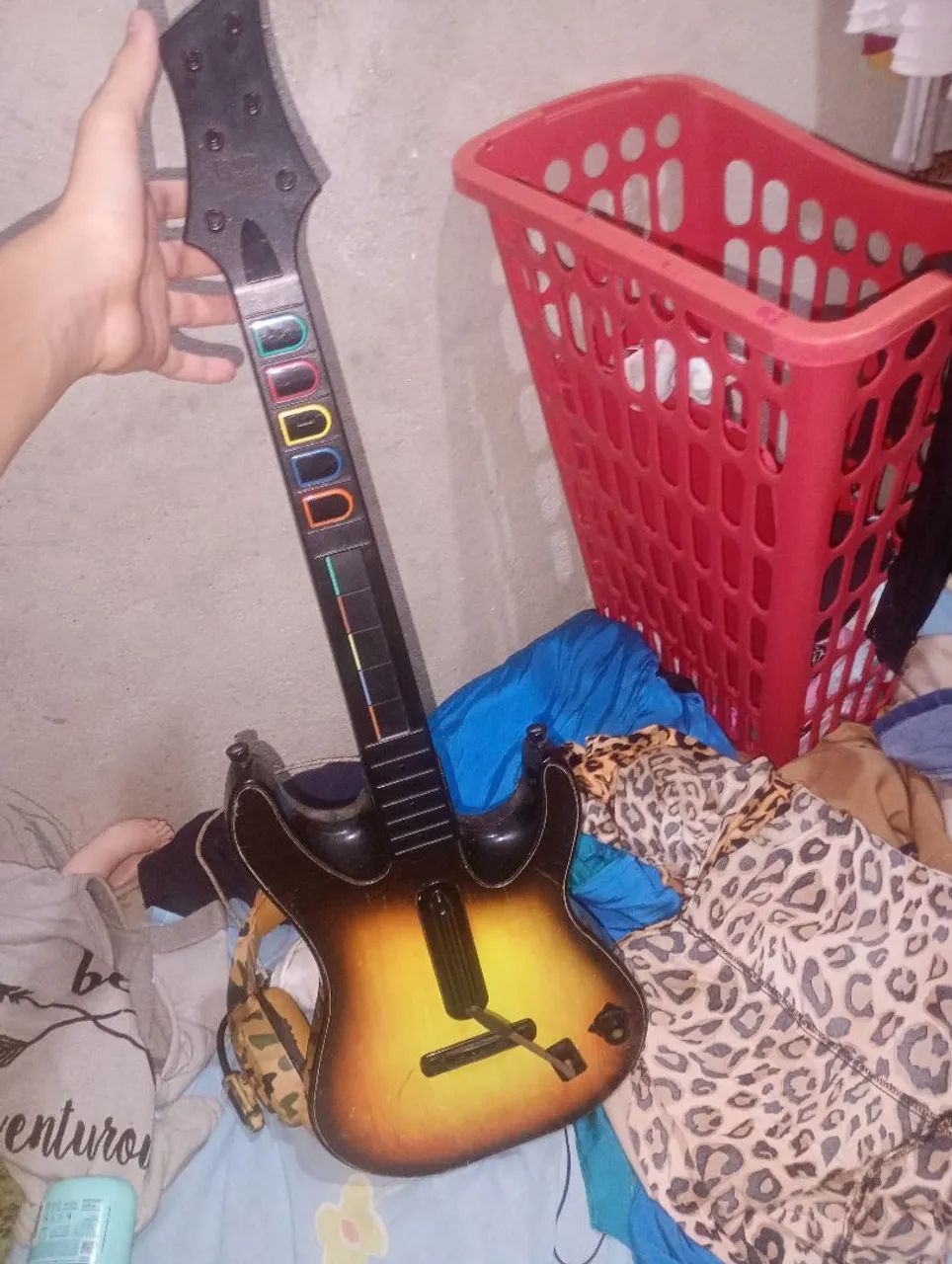Guitarra para Xbox 360 (apenas a guitarra com marcar de uso)