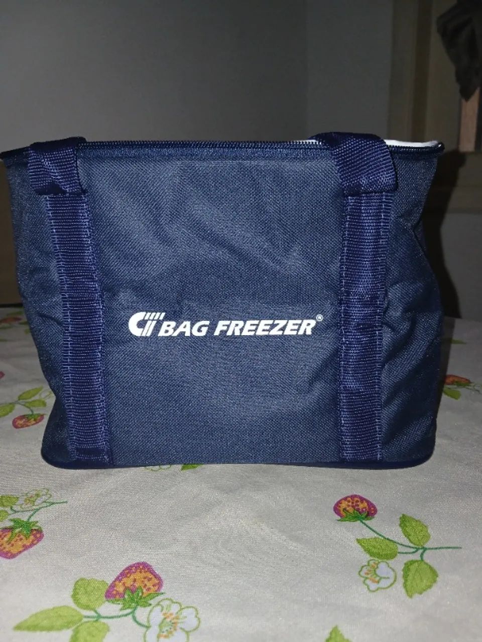 Bolsa termica Bag freezer 10 litros azul - Foto 4