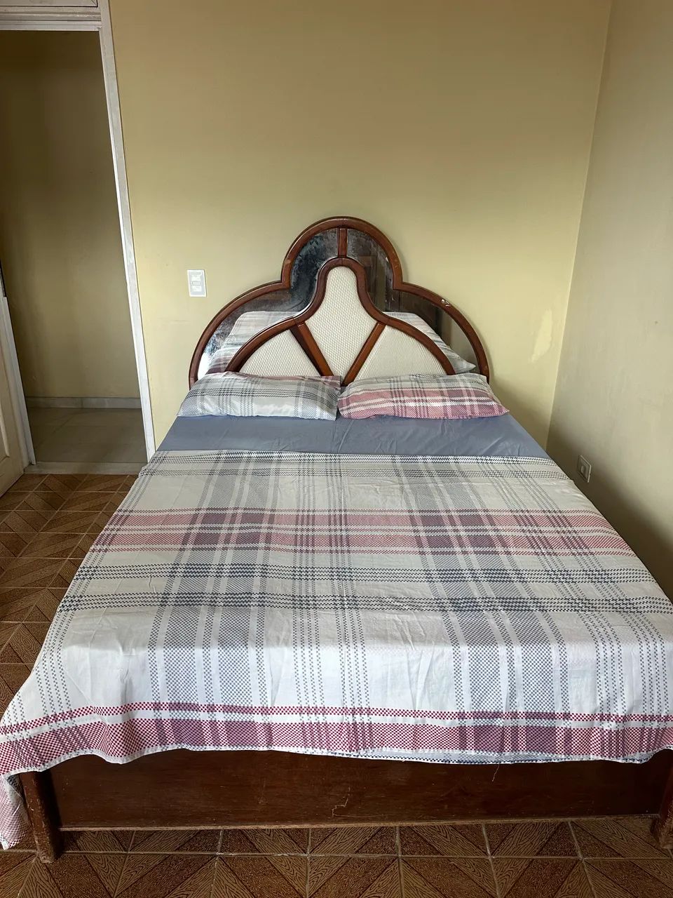 Cama de madeira maciça  - Foto 4
