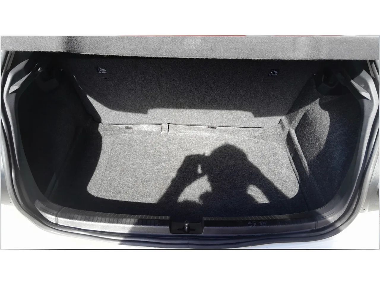 Volkswagen Polo Track 1.0 Flex 12V 5p, foto 14 de 16