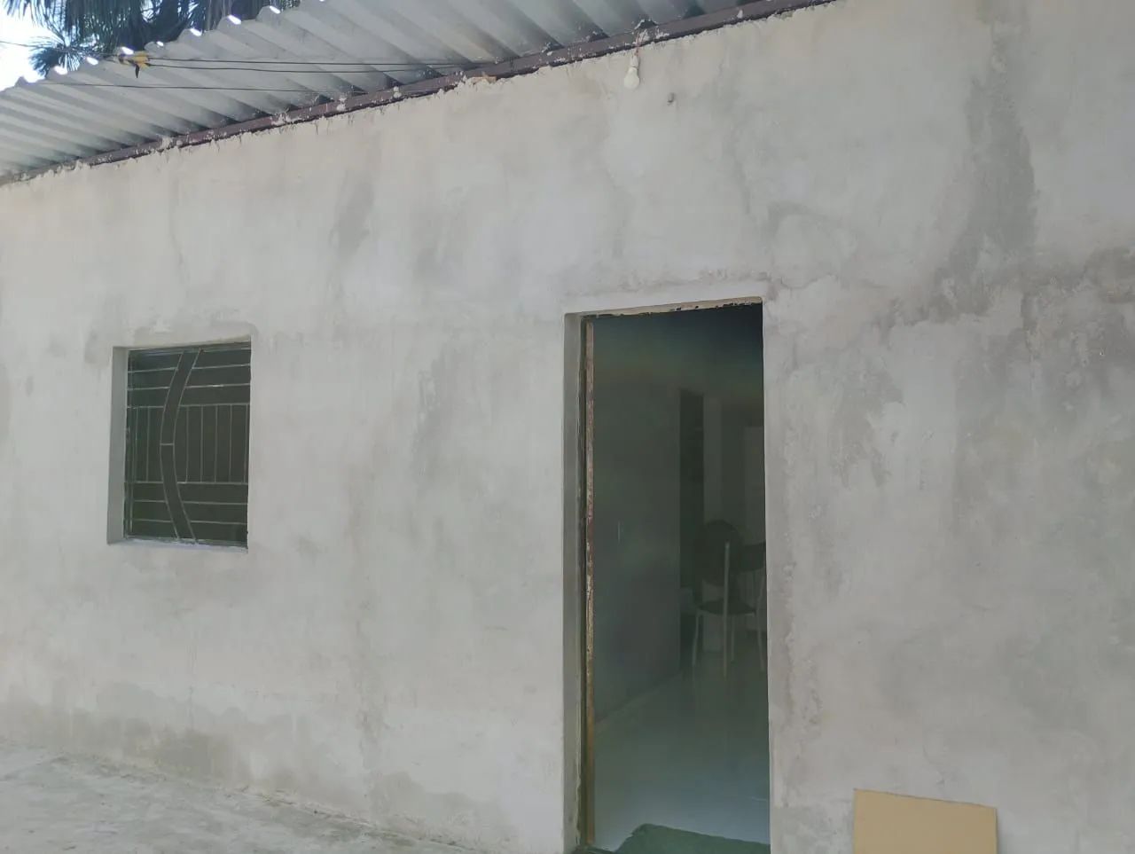 Casa nova com 2 quartos no Campos Sales
