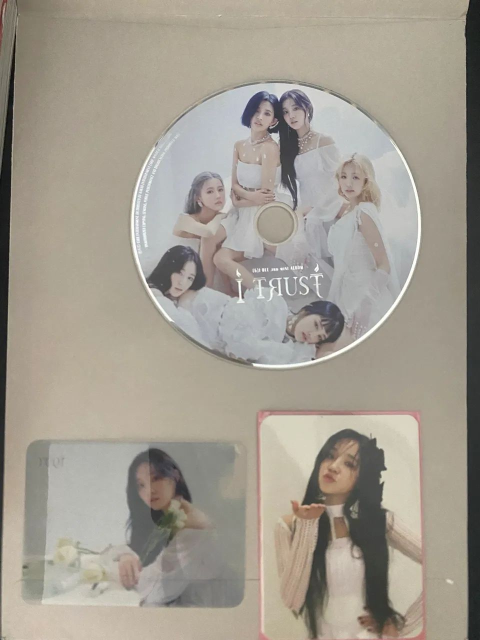 ÁLBUM I TRUST I-DLE - Foto 3