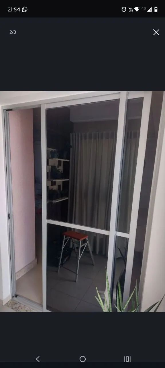 Glass door64985875220737122