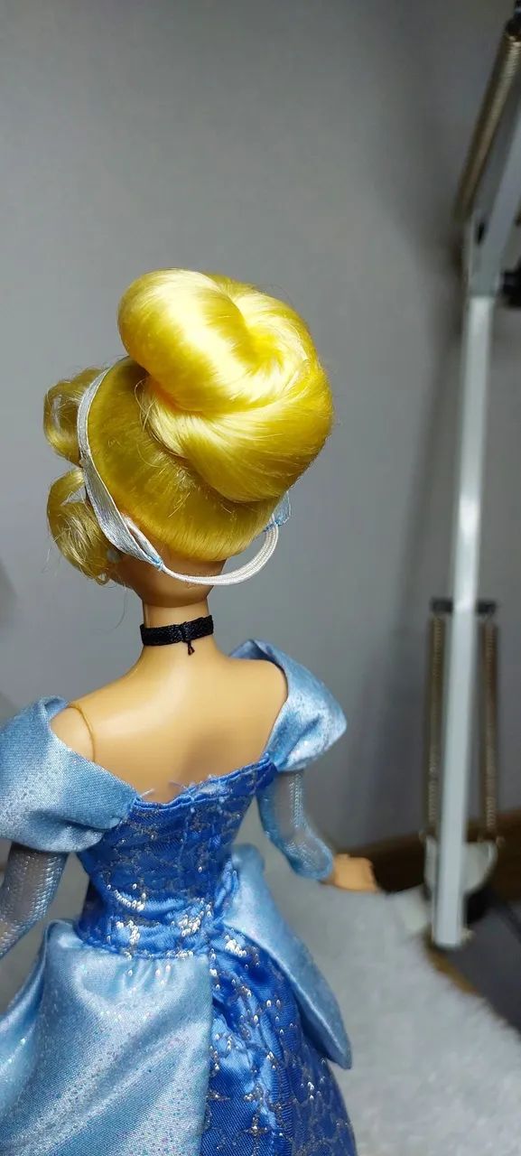 .Boneca cinderela Disney store  - Foto 3
